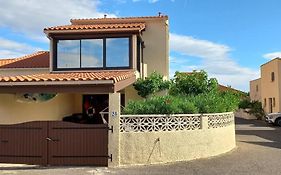 Location Maison De Vacances Jusqu'A 6 Personnes Pres Du Port Et De La Plage
